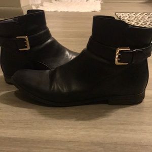 Dr Scholls black leather style booties